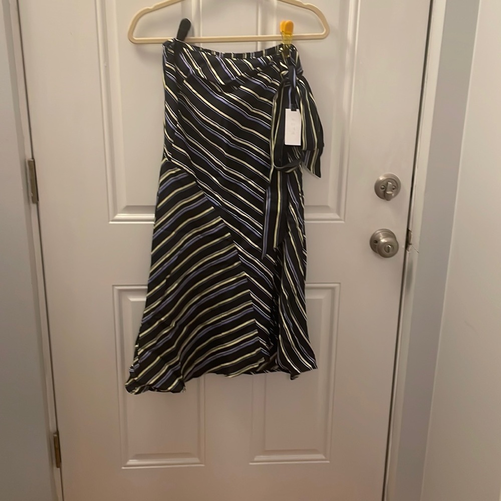 Midi skirt with bow detail